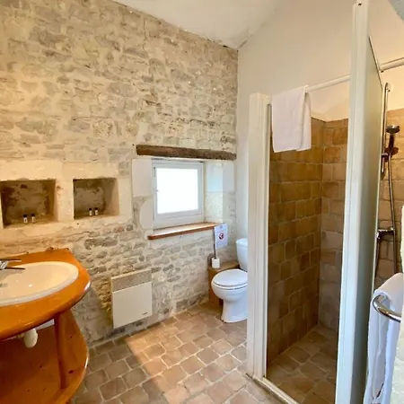 Domaine De La Laigne - * Asnières-la-Giraud