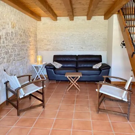 Domaine De La Laigne - Apartment Asnieres-la-Giraud