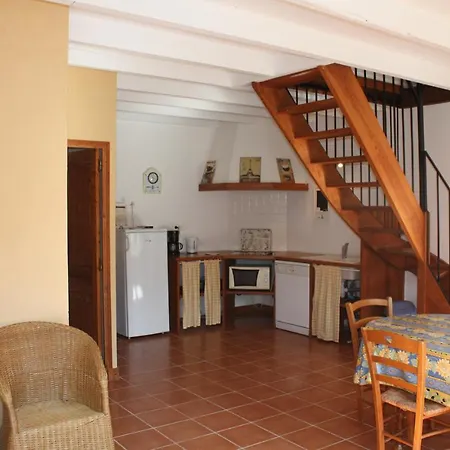 Domaine De La Laigne - *