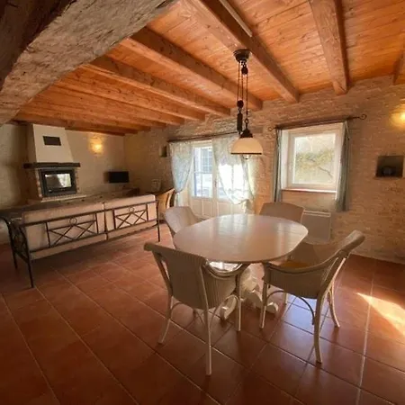 Domaine De La Laigne - * Asnières-la-Giraud