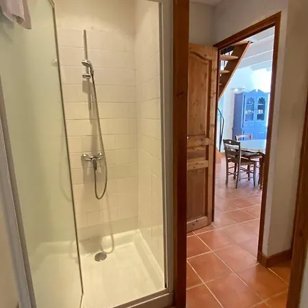 Domaine De La Laigne - *