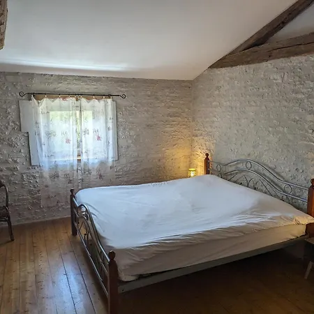 Domaine De La Laigne - *