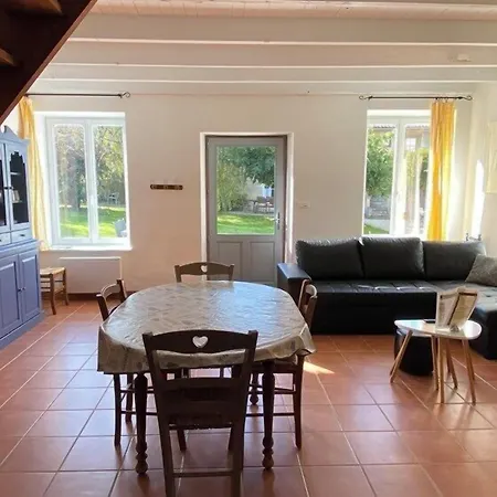 Domaine De La Laigne - *