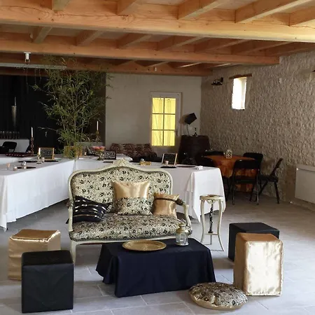Domaine De La Laigne - Apartment Asnieres-la-Giraud