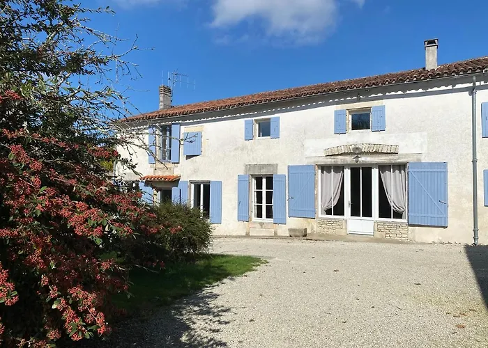 Domaine De La Laigne - *